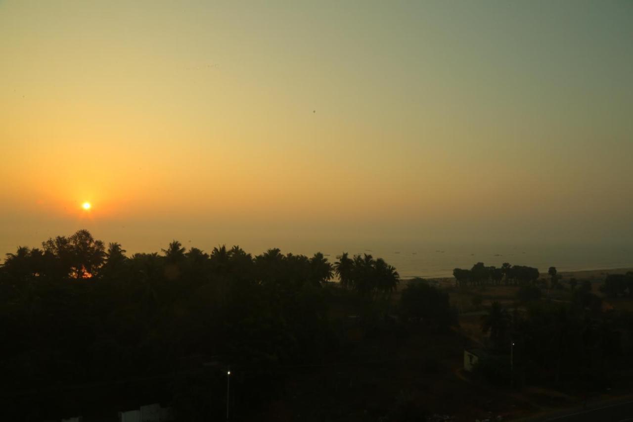 Misty Ocean - A Bergamont Group Of Hotel Kuilapalayam Bagian luar foto