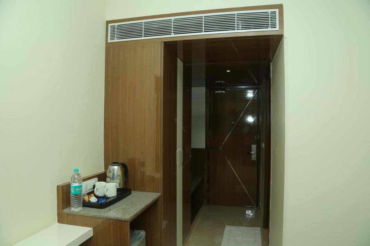 Misty Ocean - A Bergamont Group Of Hotel Kuilapalayam Bagian luar foto
