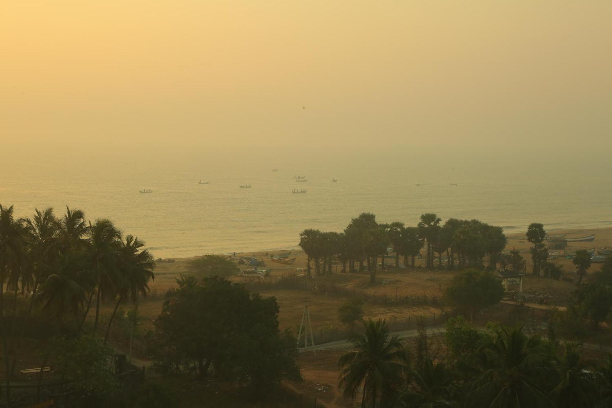 Misty Ocean - A Bergamont Group Of Hotel Kuilapalayam Bagian luar foto
