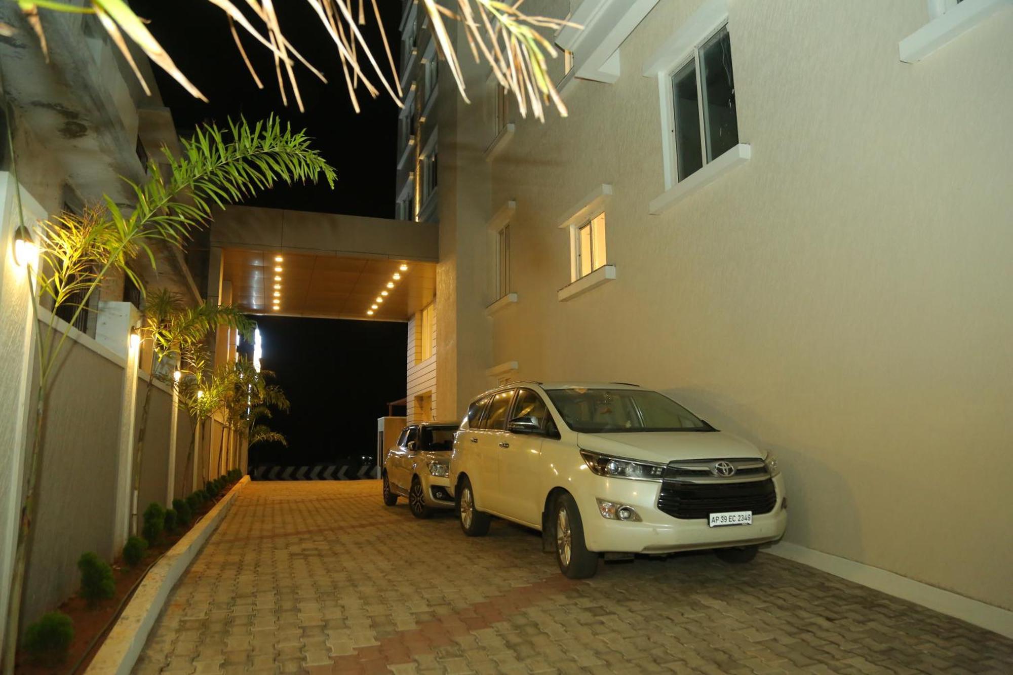 Misty Ocean - A Bergamont Group Of Hotel Kuilapalayam Bagian luar foto