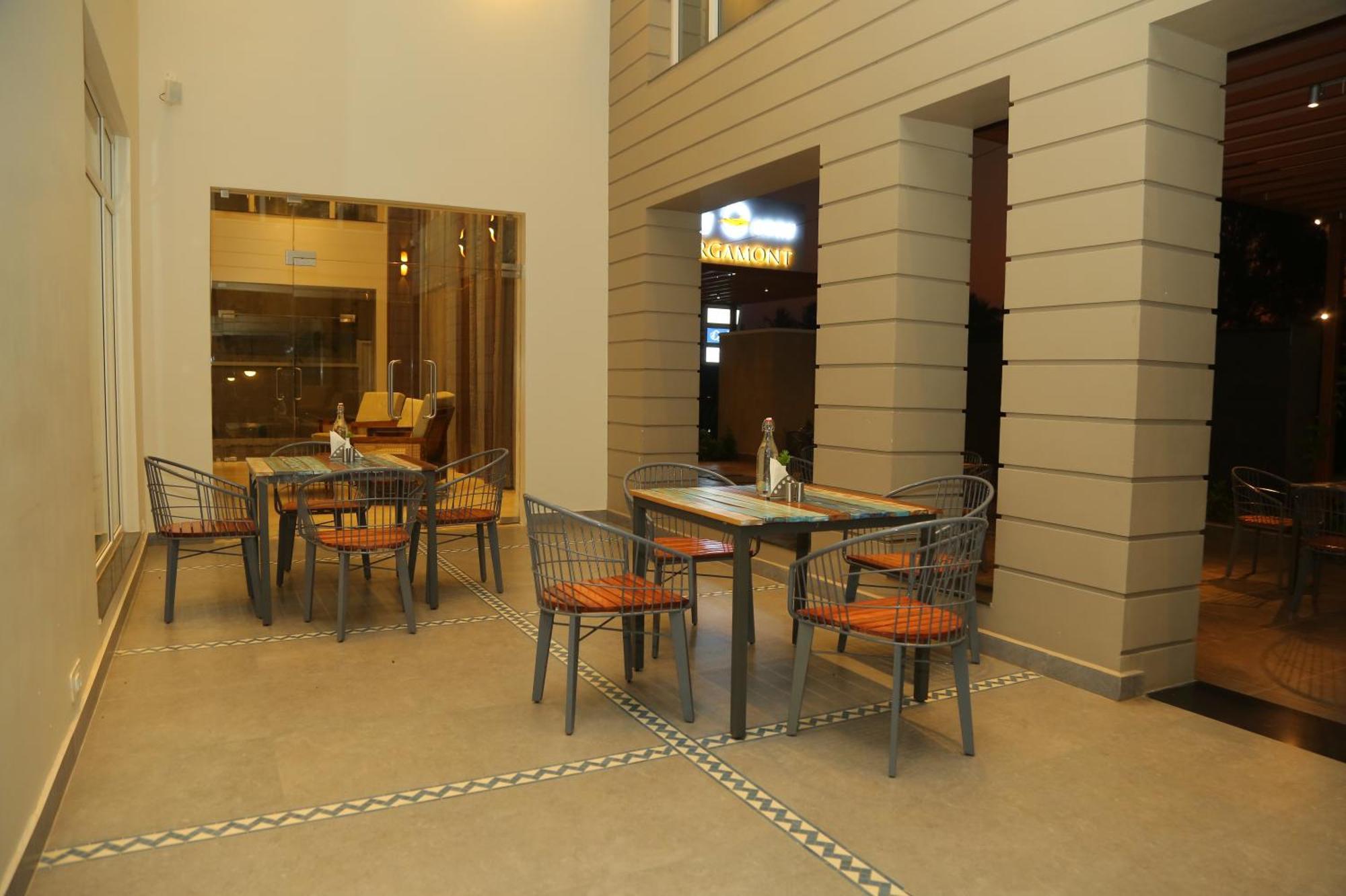 Misty Ocean - A Bergamont Group Of Hotel Kuilapalayam Bagian luar foto