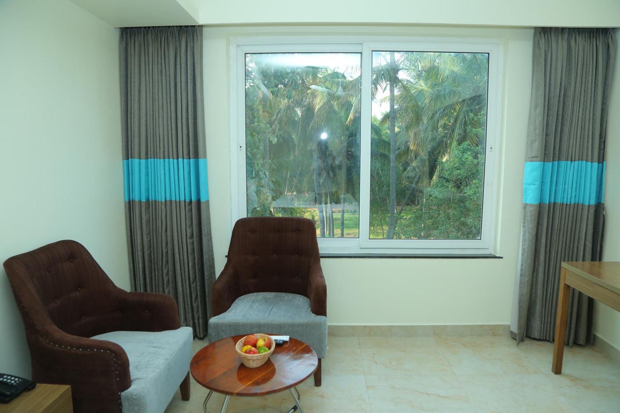 Misty Ocean - A Bergamont Group Of Hotel Kuilapalayam Bagian luar foto