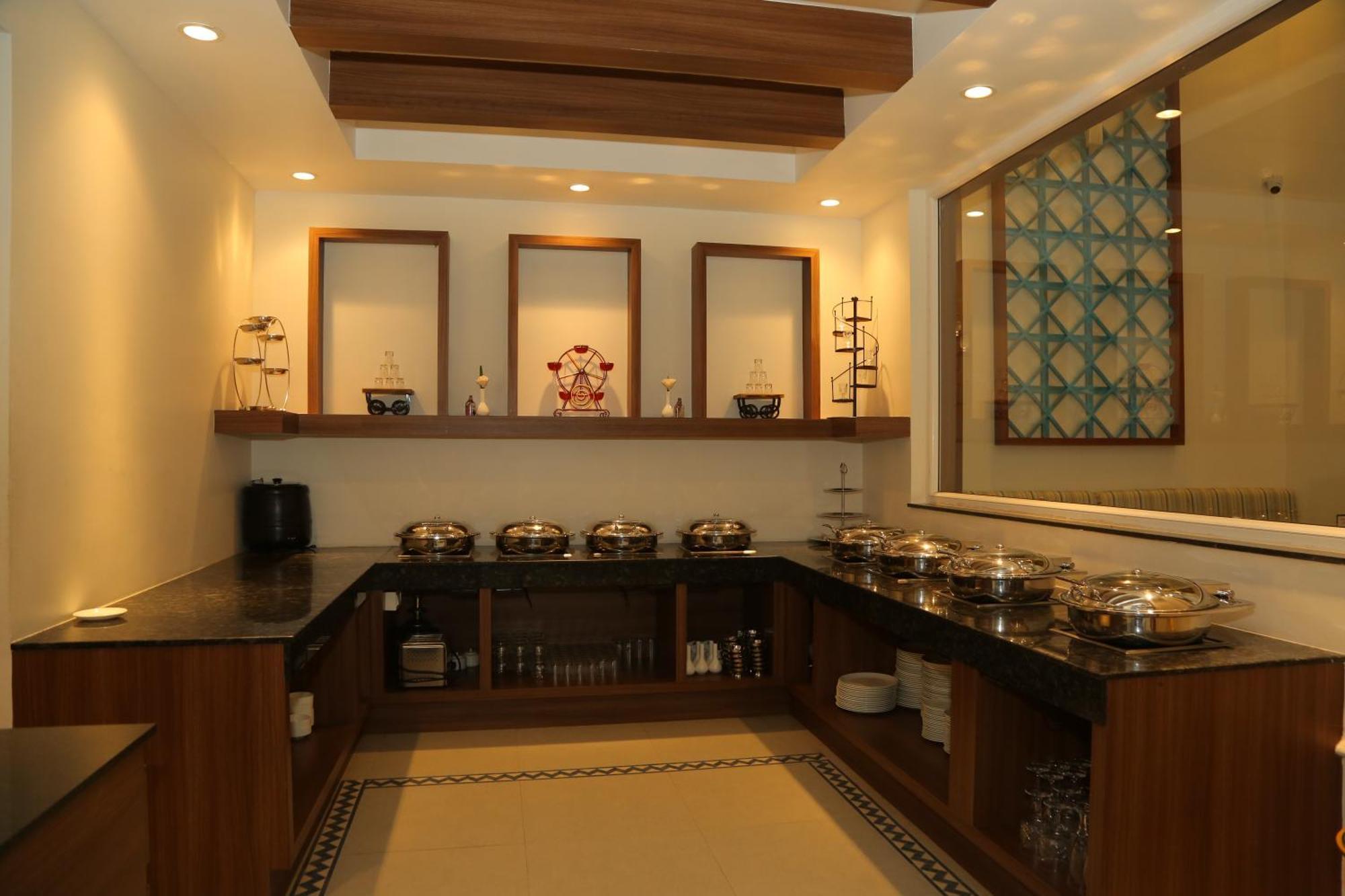 Misty Ocean - A Bergamont Group Of Hotel Kuilapalayam Bagian luar foto